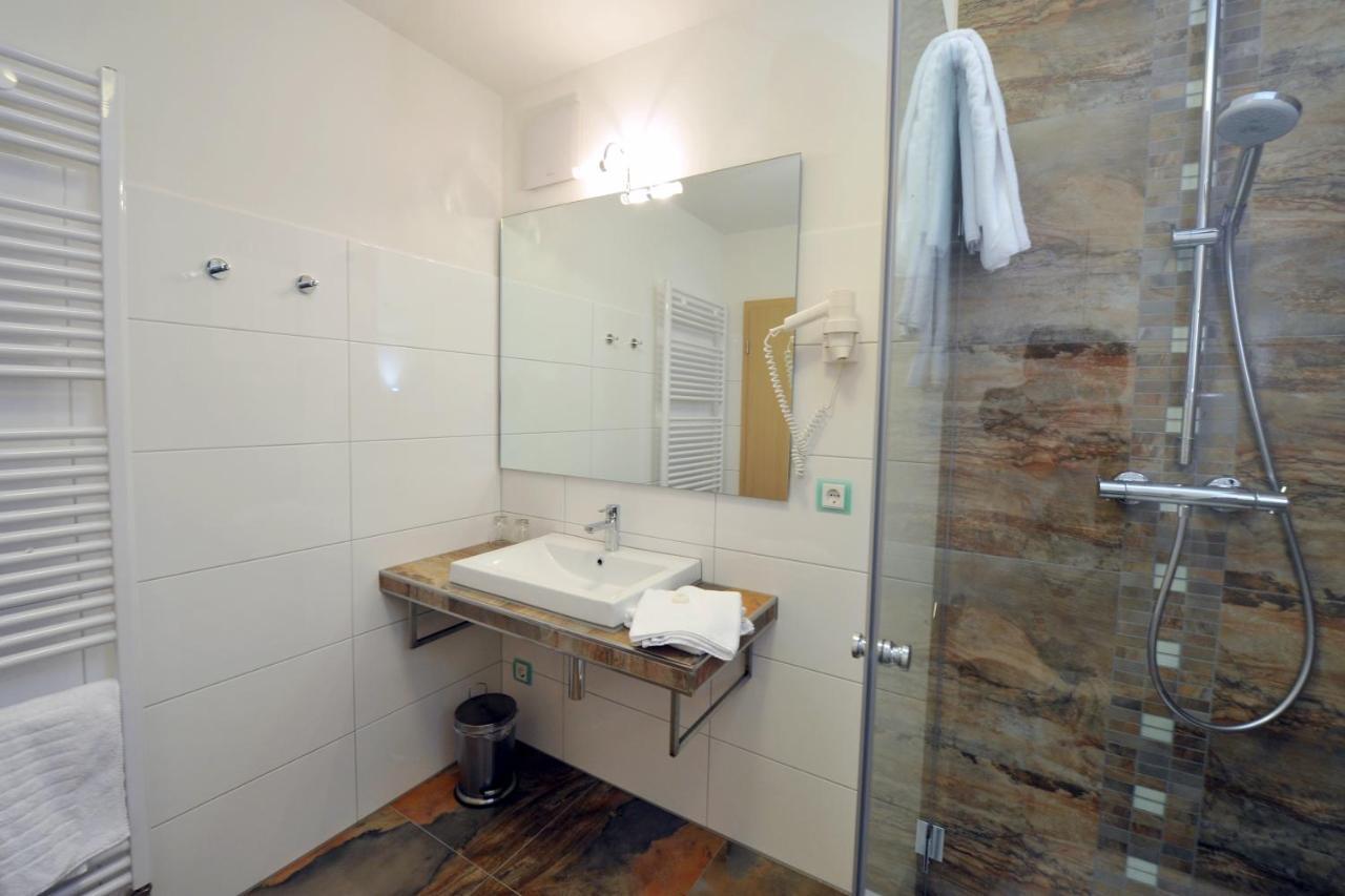 Casa Palatina Bed & Breakfast Grosskarlbach Ngoại thất bức ảnh